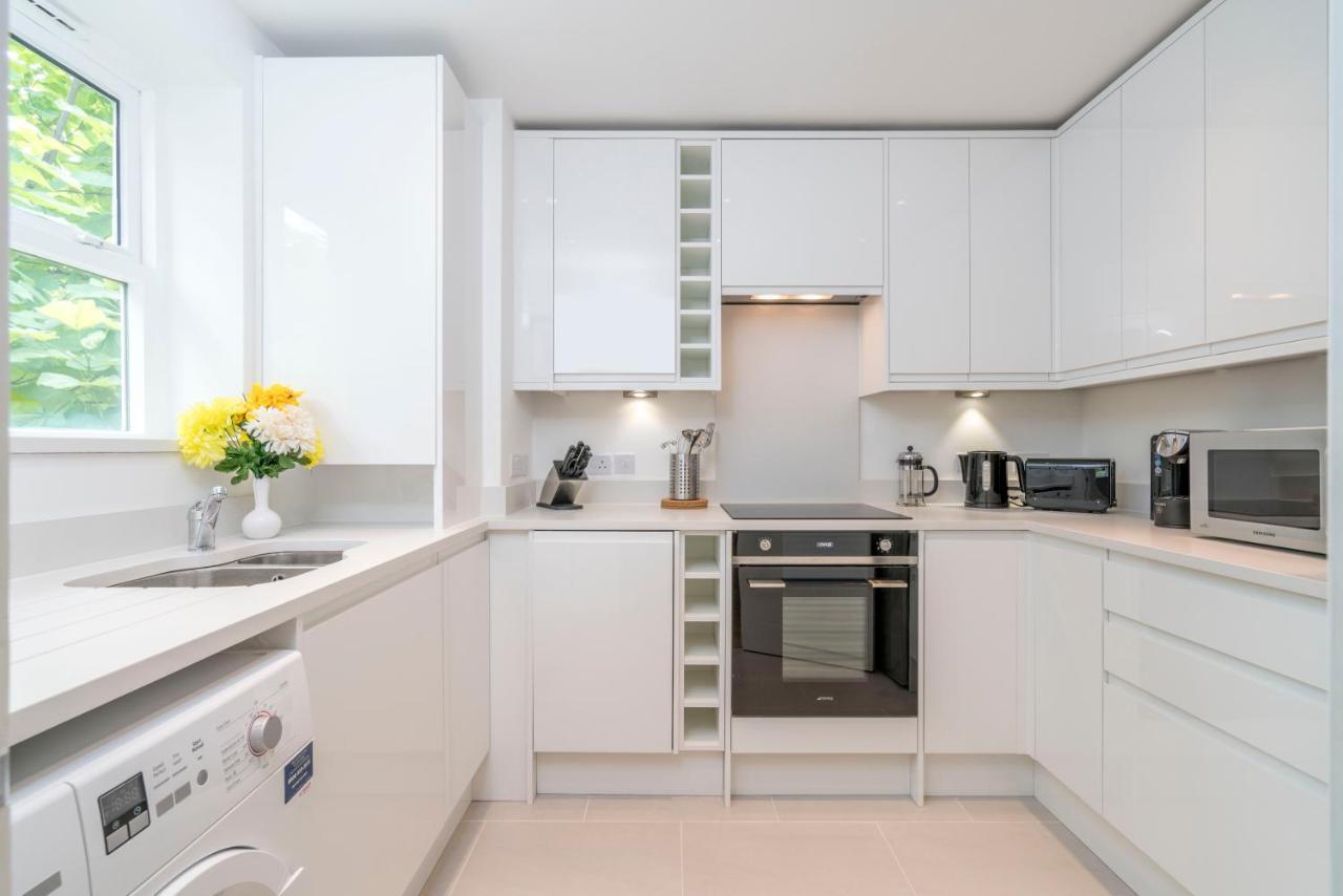 Splendid Apartment Near Vauxhall Tube Лондон Экстерьер фото