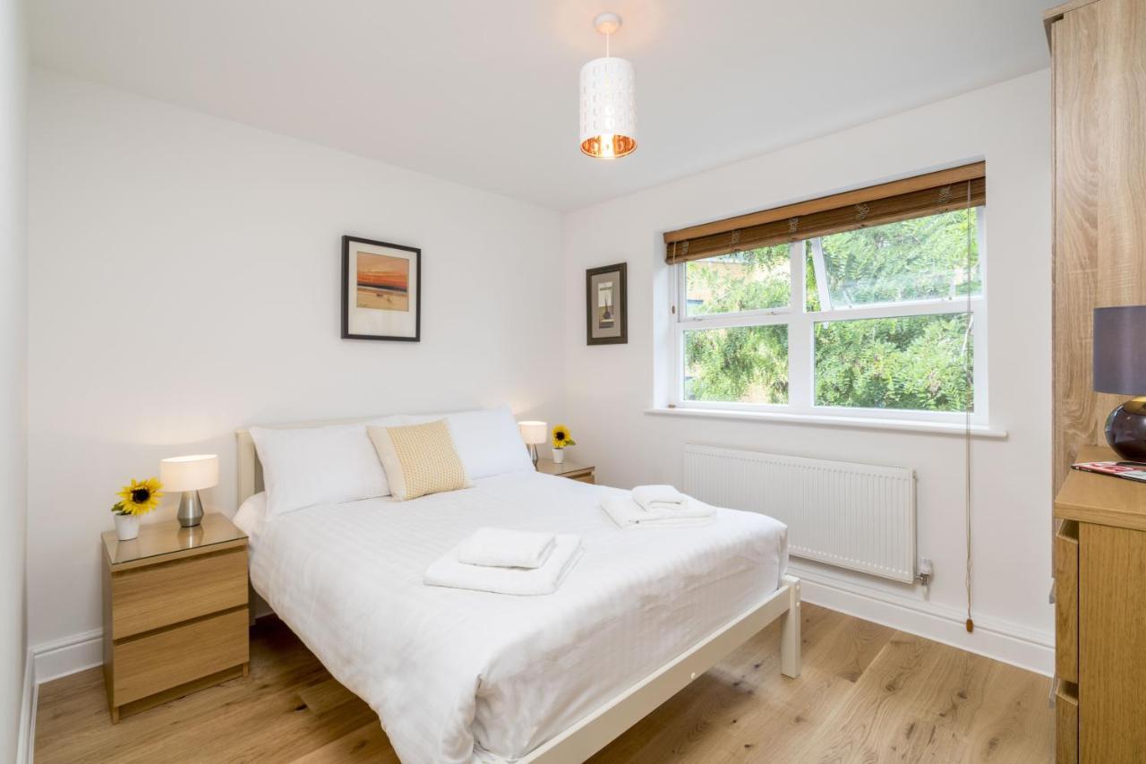 Splendid Apartment Near Vauxhall Tube Лондон Экстерьер фото
