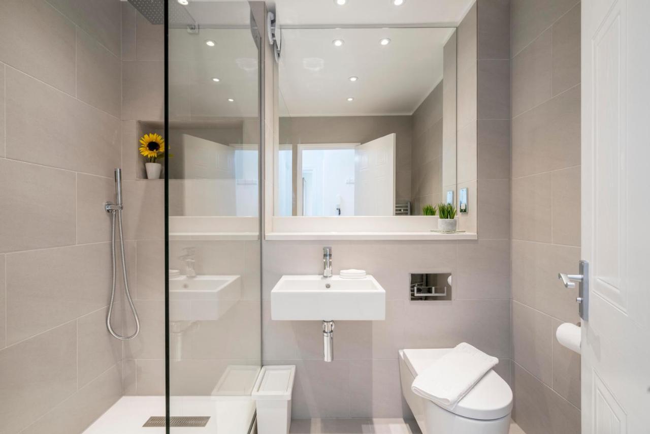 Splendid Apartment Near Vauxhall Tube Лондон Экстерьер фото